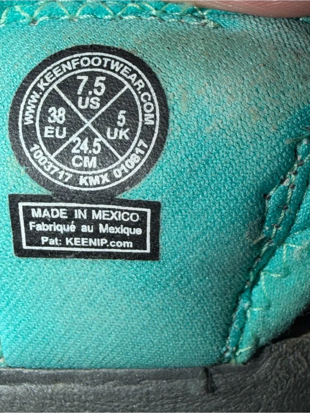 Keen Women's size 7.5 Gray and Teal Closed-Toe Outdoor Sandals hiking walking